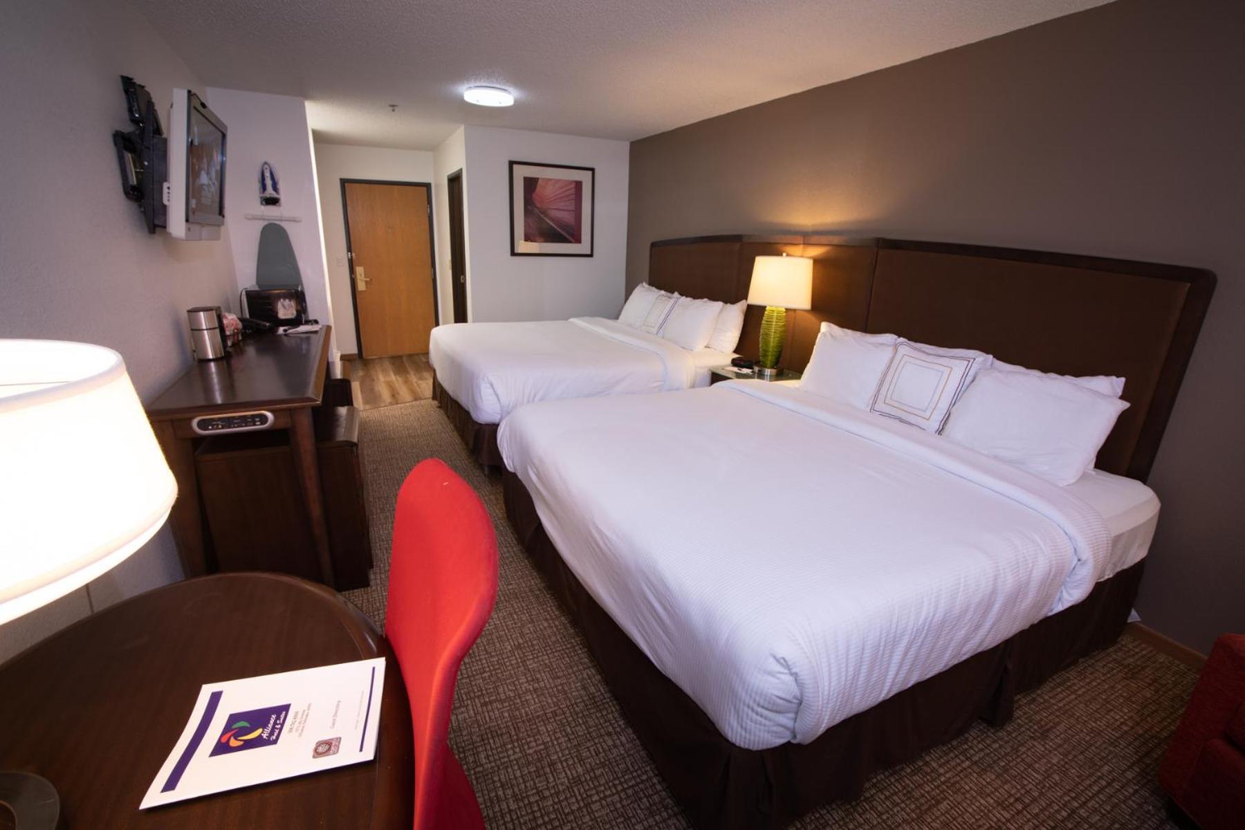 Alliance Hotel & Suites, A Howard Johnson By Wyndham Exteriér fotografie